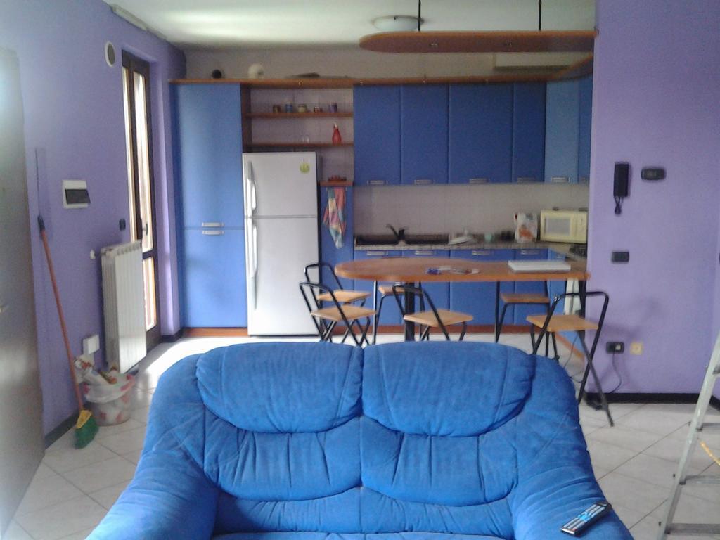 Villetta Rossini Appartamento Da Condividere Con Me Luciano Servizio Ospiti Taxi Driver Navetta No Wifi 2 Camera Da Letto Per 5 Persone Valbrembo Экстерьер фото