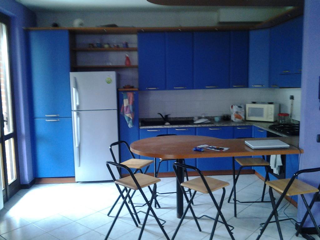 Villetta Rossini Appartamento Da Condividere Con Me Luciano Servizio Ospiti Taxi Driver Navetta No Wifi 2 Camera Da Letto Per 5 Persone Valbrembo Экстерьер фото