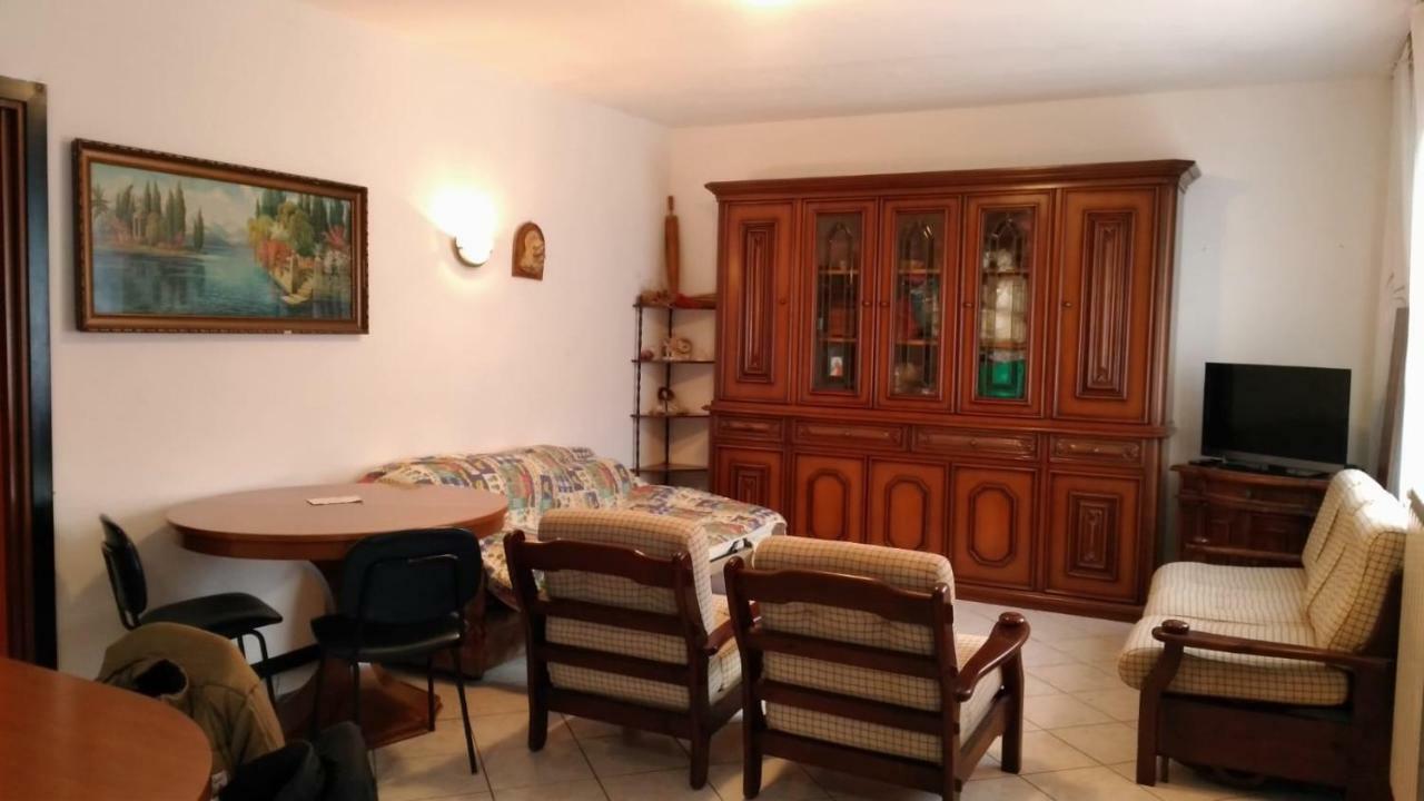 Villetta Rossini Appartamento Da Condividere Con Me Luciano Servizio Ospiti Taxi Driver Navetta No Wifi 2 Camera Da Letto Per 5 Persone Valbrembo Экстерьер фото